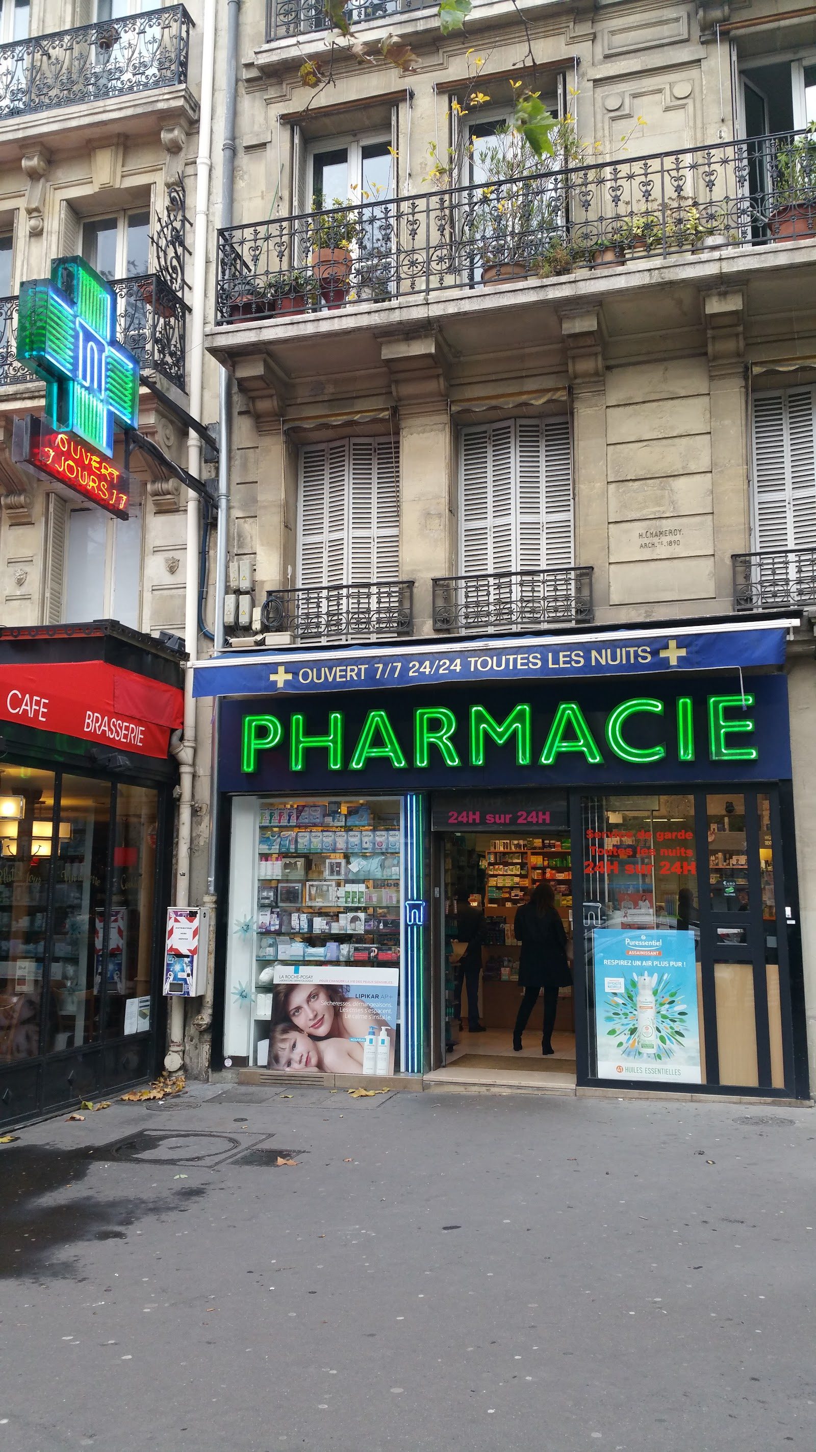 Pharmacie de la Porte Maillot – 68 Avenue de la Grande Armée Paris 17e