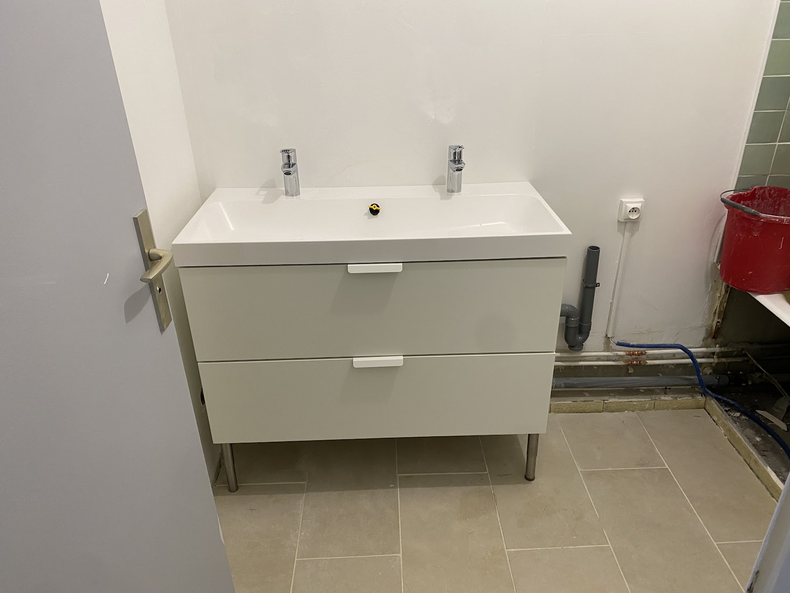 Pose meuble vasque double