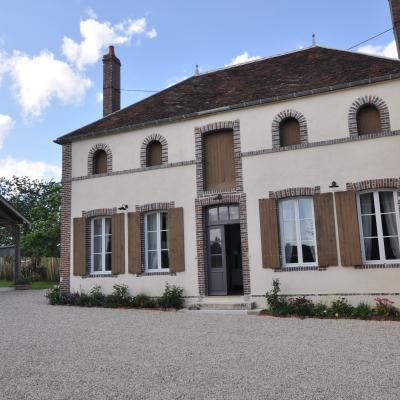 Façade du Gîte Les Robins en Bourgogne