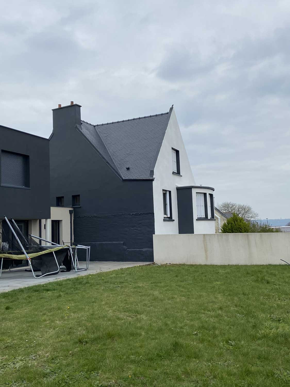 Toiture ardoise sur maison contemporaine