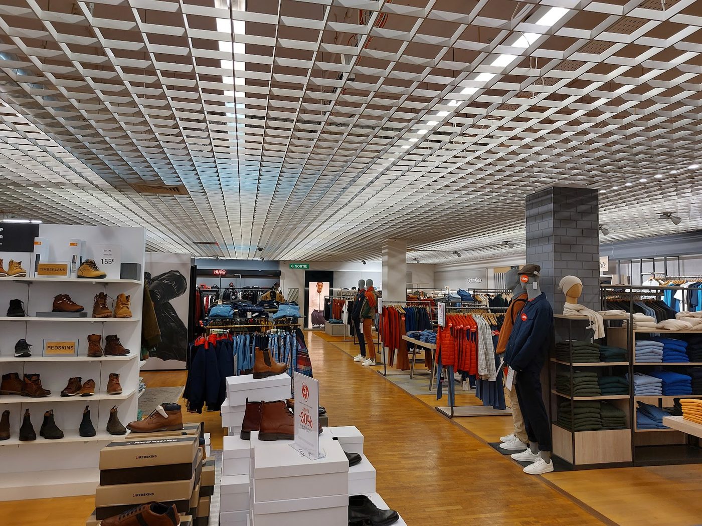 Rayon mode homme et chaussures de BHV Reims