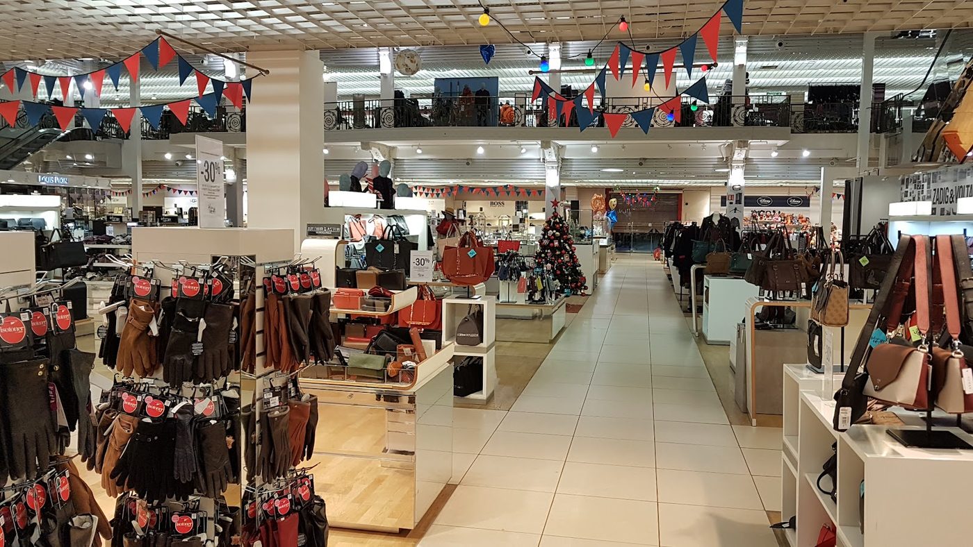 Rayon maroquinerie, gants et sacs à main chez BHV Reims