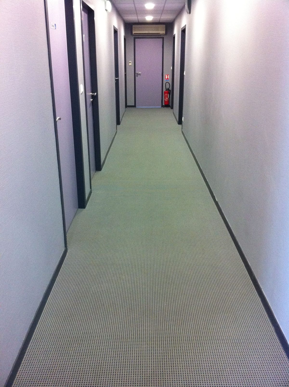 Couloir de bureau - Peinture professionnelle