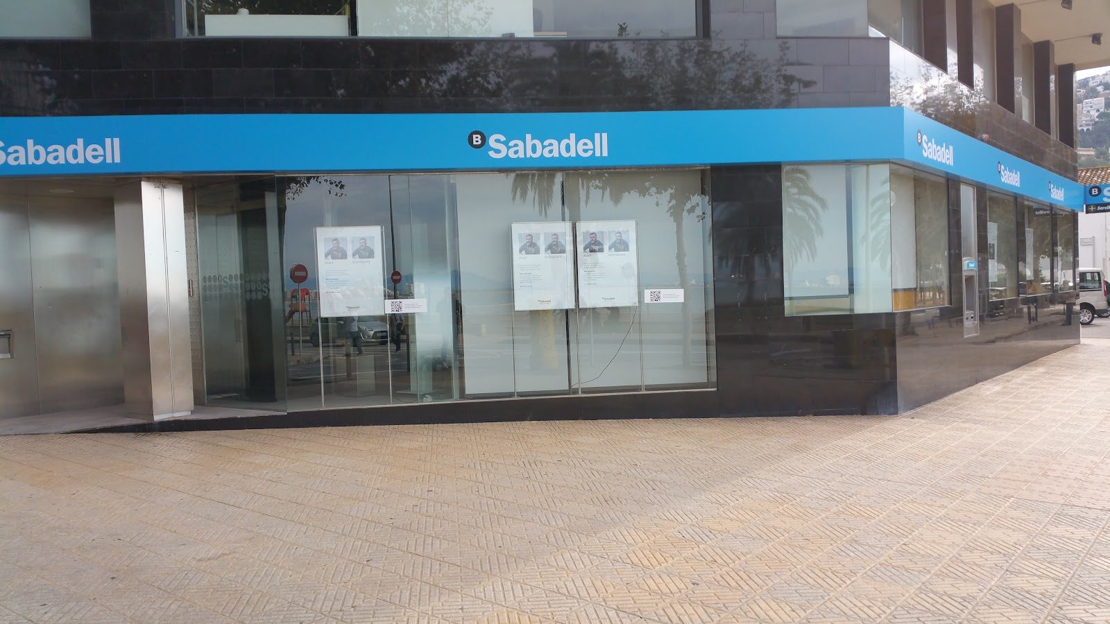 Vitrines de l'agence Banco Sabadell